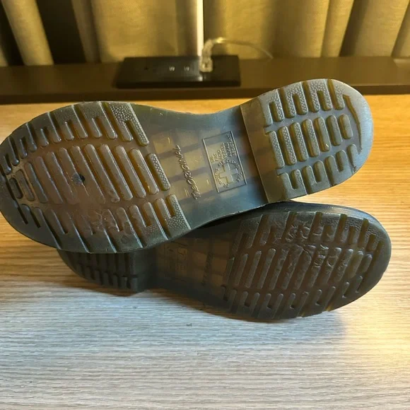 Dr. Martens | Shoes | Doc Martens women’s smooth leather lace up boots size 8 - Picture 8 of 9